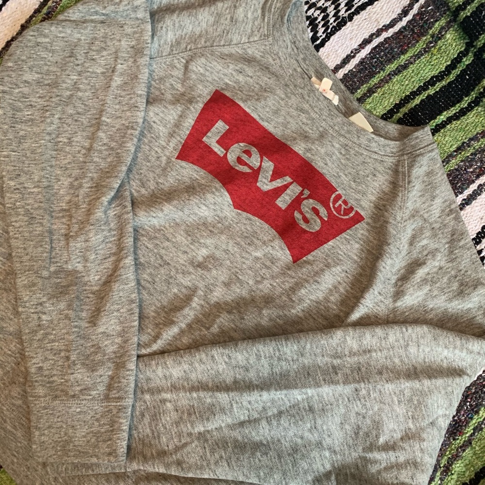 Levi’s sweatshirt